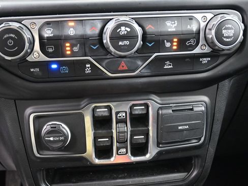 Used 2023 Jeep Wrangler Unlimited Sahara w/ Cold Weather Group image 29