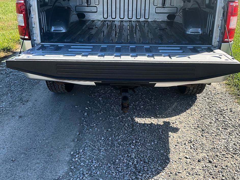 Used 2019 Ford F150 XLT w/ Equipment Group 302A Luxury AWD/4WD image 11