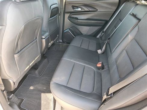 Used 2023 Chevrolet TrailBlazer RS image 30