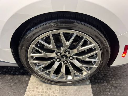 Used 2024 Ford Mustang GT Premium RWD image 13