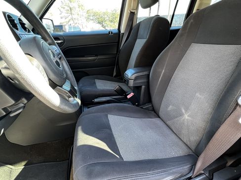 Used 2016 Jeep Patriot Sport w/ Power Value Group image 16