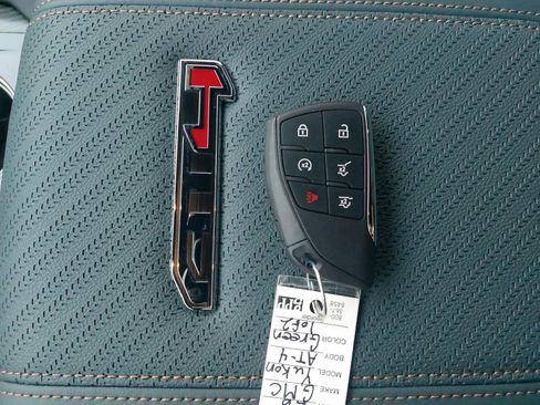 New 2026 GMC Yukon AT4 w/ AT4 Premium Plus Package image 38