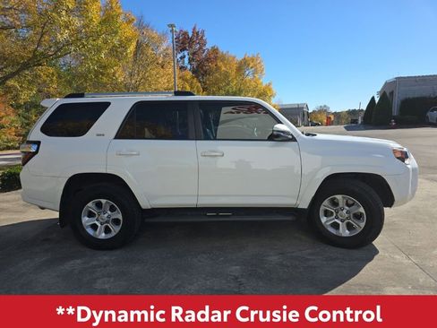 Used 2022 Toyota 4Runner SR5 Premium image 9