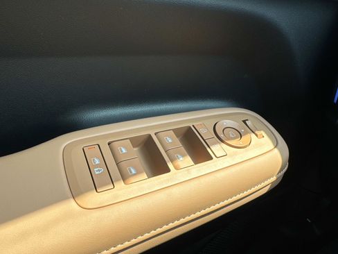 Used 2025 Hyundai Santa Fe Limited image 13