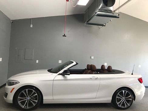 Used 2015 BMW 228i xDrive Convertible image 11