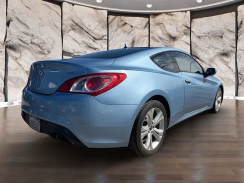 Used 2010 Hyundai Genesis 2.0T image 6