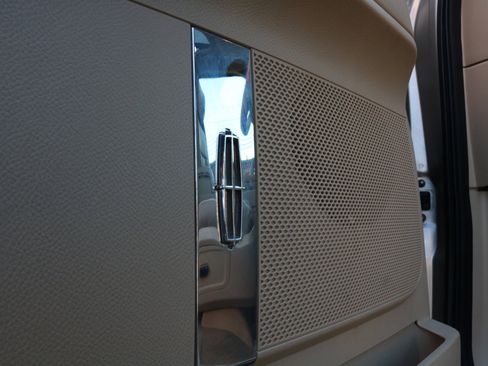 Used 2008 Lincoln Navigator 4WD image 15