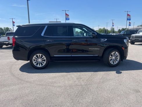 Used 2021 GMC Yukon SLT w/ SLT Premium Package AWD/4WD image 9
