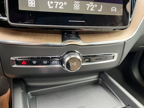 New 2026 Volvo XC60 B5 Plus w/ Protection Package Premier image 17