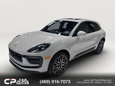 Used 2022 Porsche Macan w/ Premium Package Plus AWD/4WD image 2