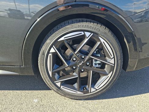 New 2026 Kia K4 GT-Line image 5