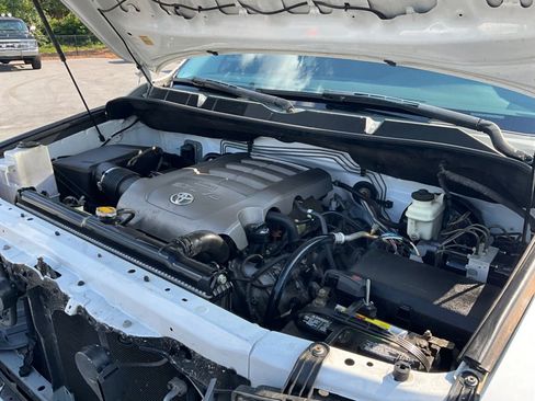 Used 2010 Toyota Tundra 4x4 Double Cab image 39