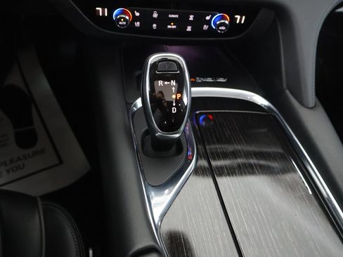 Used 2021 Buick Enclave Avenir w/ Avenir Technology Package image 42