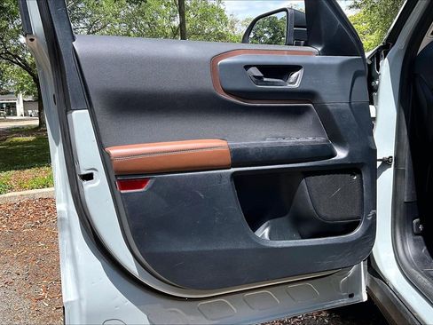 Used 2021 Ford Bronco Sport Outer Banks AWD/4WD image 17