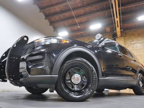 Used 2020 Ford Explorer Police AWD 3.3L V6 Hybrid image 3