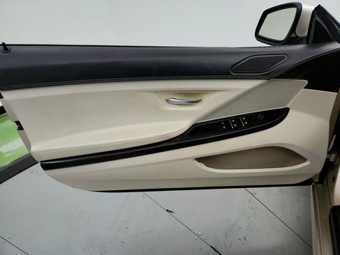 Used 2013 BMW 650i Convertible w/ Executive Pkg RWD image 22