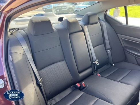 Used 2024 Nissan Altima 2.5 SV FWD image 16