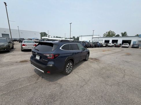 Used 2024 Subaru Outback Limited AWD/4WD image 4