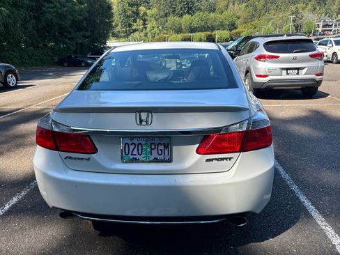 Used 2015 Honda Accord Sport image 5