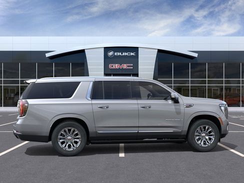 New 2026 GMC Yukon XL Denali w/ Sun & Power Step Package AWD/4WD image 5