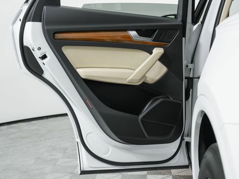 Certified 2023 Audi Q5 2.0T Premium w/ Convenience Package image 20