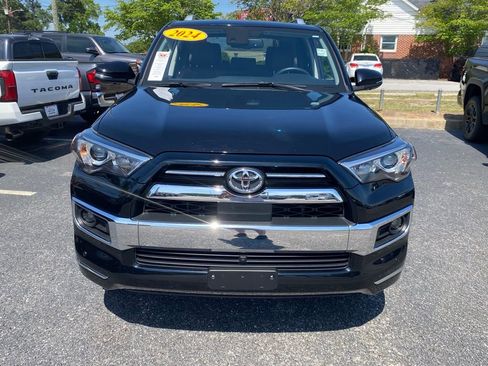 Used 2024 Toyota 4Runner Limited AWD/4WD image 18