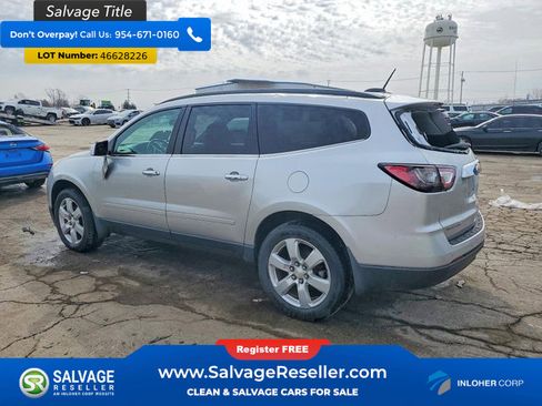 Used 2017 Chevrolet Traverse LT w/ Style and Technology Package FWD image 3