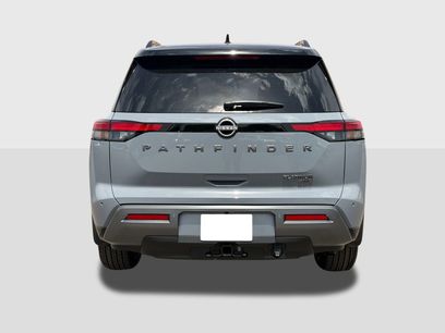 New 2026 Nissan Pathfinder Platinum w/ Cargo Package