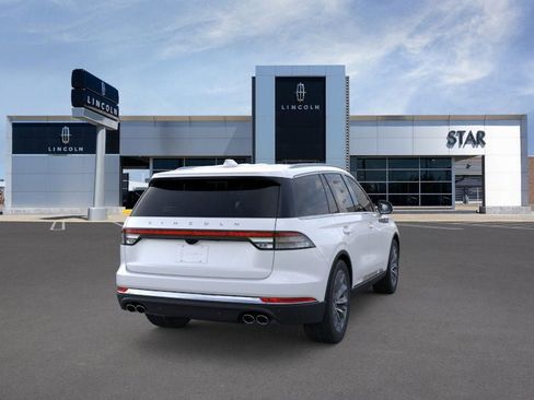 New 2025 Lincoln Aviator AWD image 8