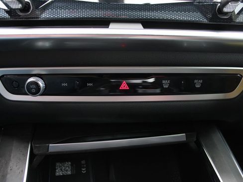 New 2026 BMW X5 xDrive40i w/ Executive Package image 22