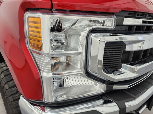 Used 2021 Ford F250 XLT w/ XLT Premium Package image 21