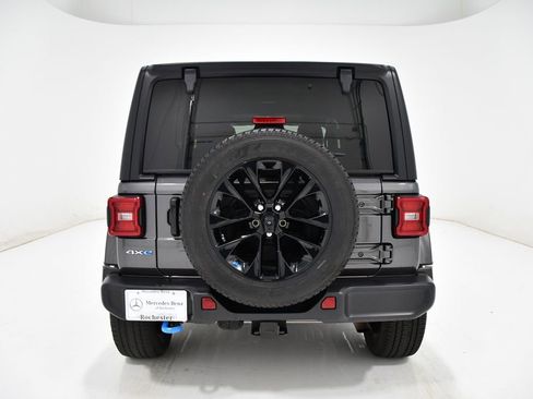 Used 2023 Jeep Wrangler Unlimited Sahara w/ Cold Weather Group AWD/4WD image 4