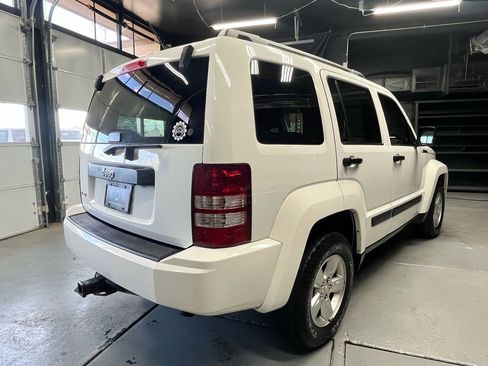 Used 2010 Jeep Liberty Sport w/ Popular Equipment Group AWD/4WD image 7