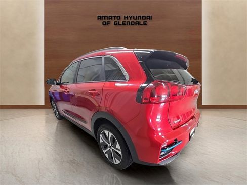 Used 2022 Kia Niro EX w/ Cold Weather Package image 4