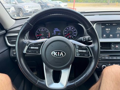 Used 2020 Kia Optima SE FWD image 11