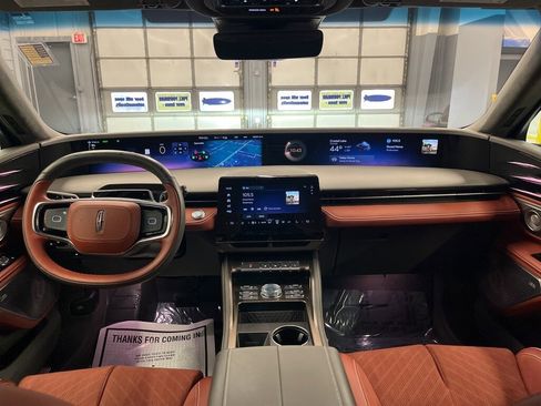 Used 2024 Lincoln Nautilus Black Label w/ Jet Appearance Package (87T) image 31