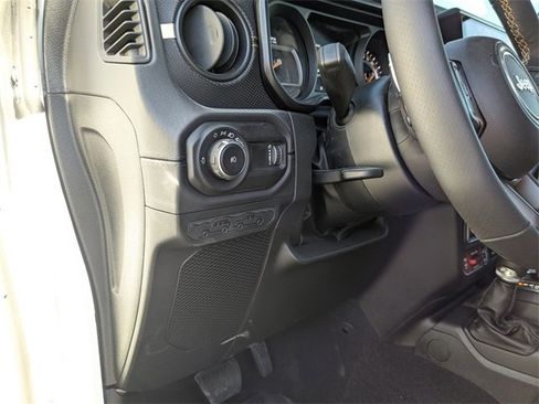 New 2025 Jeep Wrangler Unlimited Rubicon 392 image 15