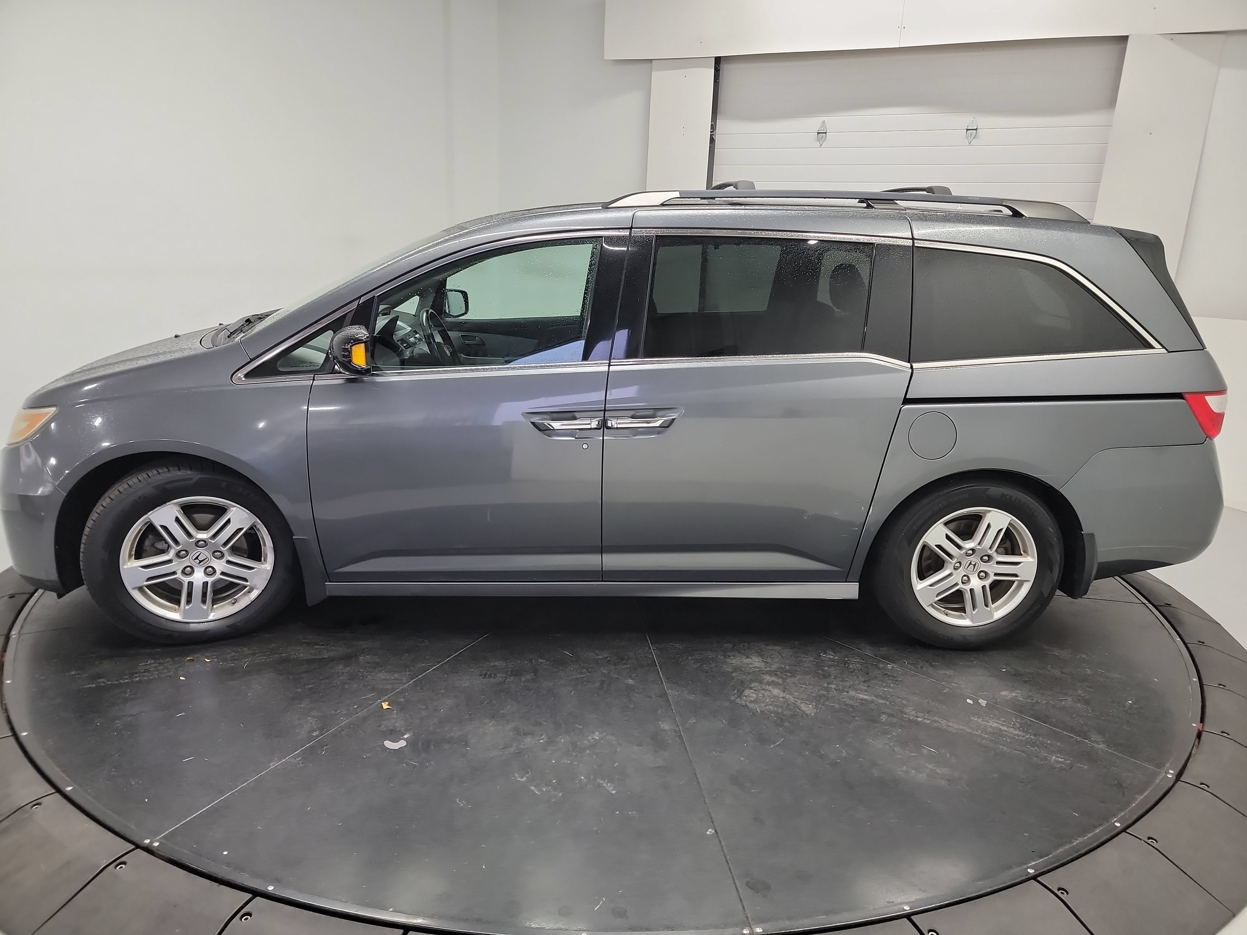 Used 2013 Honda Odyssey Touring image 4