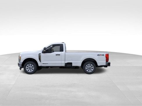 New 2025 Ford F250 XLT image 4