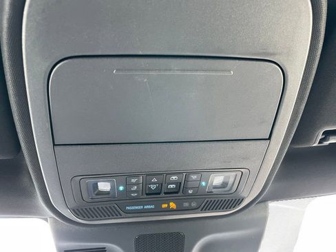 Used 2025 Ford Expedition Platinum w/ Stealth Appearance Package AWD/4WD image 25