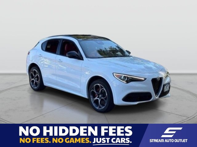 Used 2023 Alfa Romeo Stelvio Veloce AWD/4WD image 1