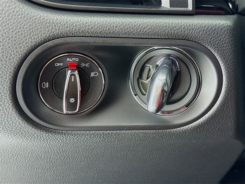 New 2026 Porsche Macan image 14