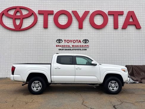 Used 2023 Toyota Tacoma SR image 4