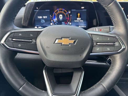 Used 2026 Chevrolet Equinox LT FWD image 10