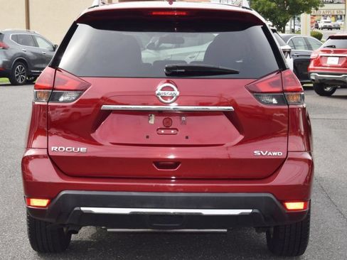 Used 2018 Nissan Rogue SV AWD/4WD image 12