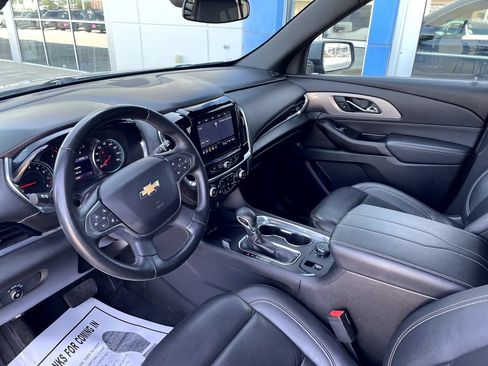 Used 2023 Chevrolet Traverse LT AWD/4WD image 12