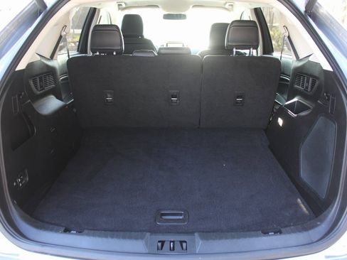 Used 2024 Ford Edge Titanium image 10