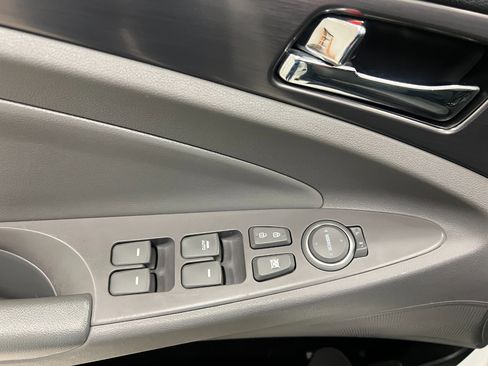 Used 2014 Hyundai Sonata Hybrid image 26