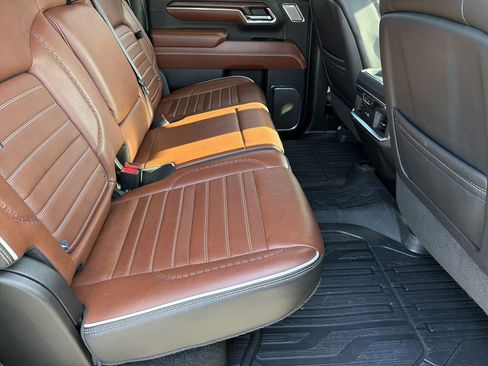 Used 2024 GMC Sierra 2500 Denali Ultimate image 14