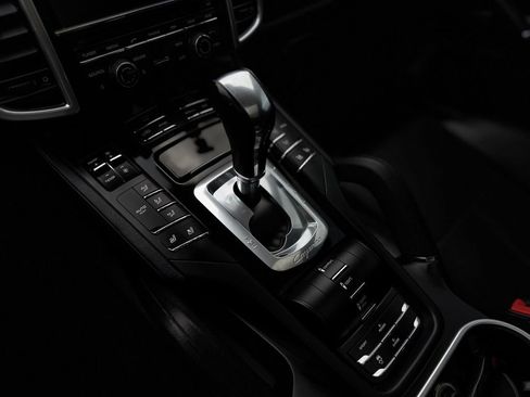 Used 2016 Porsche Cayenne S AWD/4WD image 29
